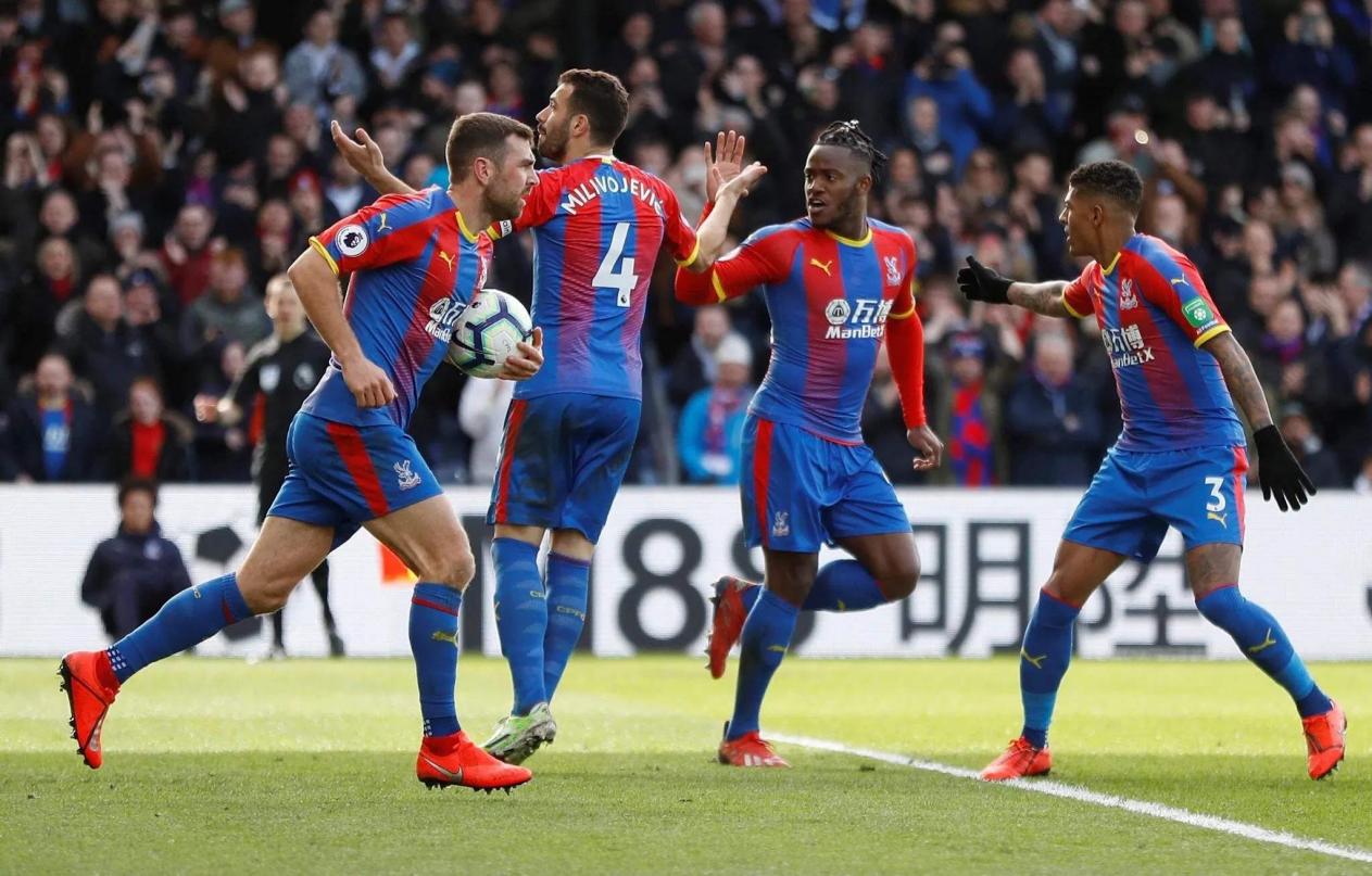 比利时媒体：孔帕尼当选2025年度比利时最佳教练（比媒：孔帕尼荣膺2025年比利时年度最佳主帅）