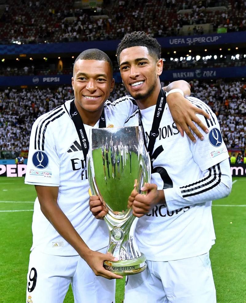 现国手、年薪550万，打个杯赛场均3分！球迷：单换郭艾伦就这实力？